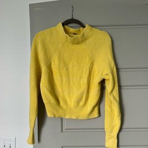 Free People cropped sweater size small